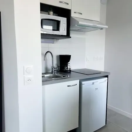 Studio In Lormont With Free Parking Exterior photo