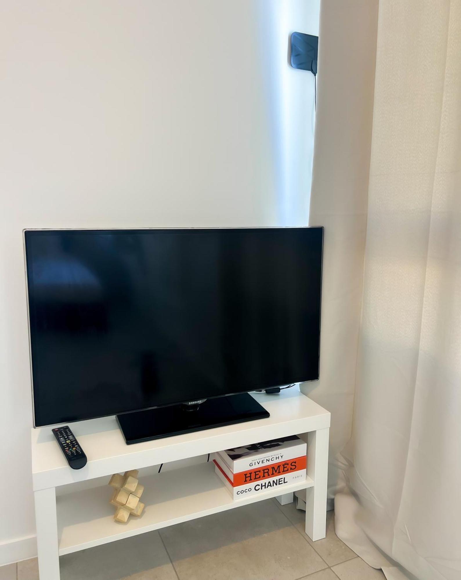 In With Free Parking Appartement